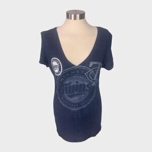 Genuine Merchandise Womens Large Minnesota Twins V Neck Short Sleeve TShirt